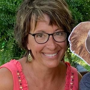 Meet your Posher, Roxanne